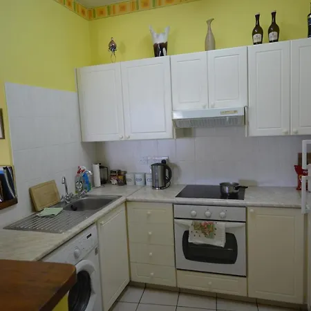 Kings Palace Apartment
